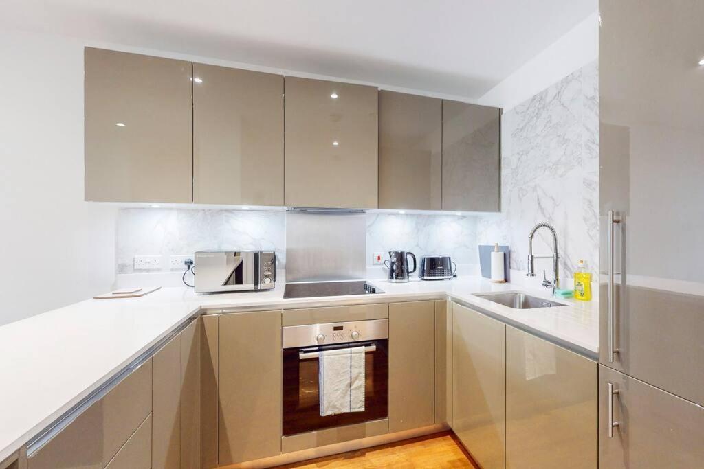 Lovely 1 Bedroom In Royal Arsenal Riverside Londra Exterior foto